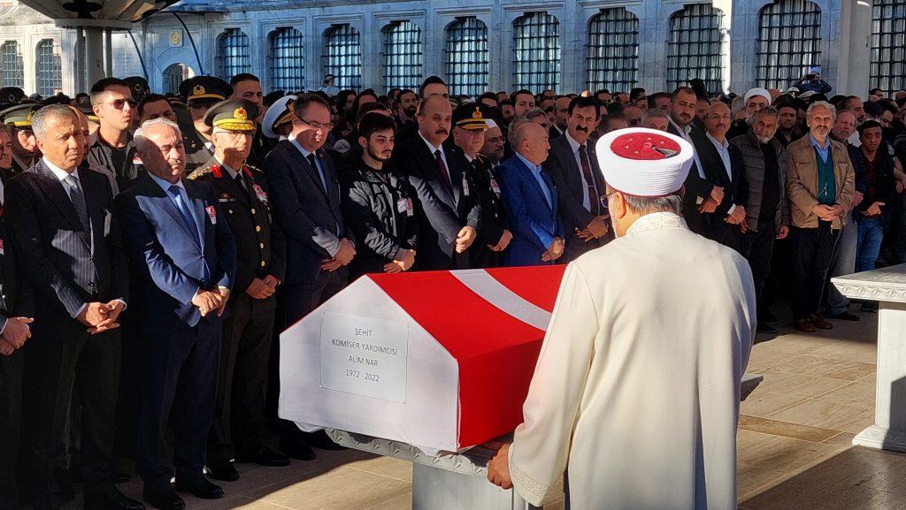 Şehit polis Nar son yolculuğuna uğurlandı